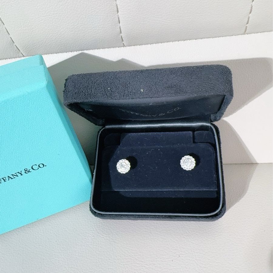 Tiffany蒂芙尼 Enchant Flower系列 PT950铂金满钻花朵耳钉-1