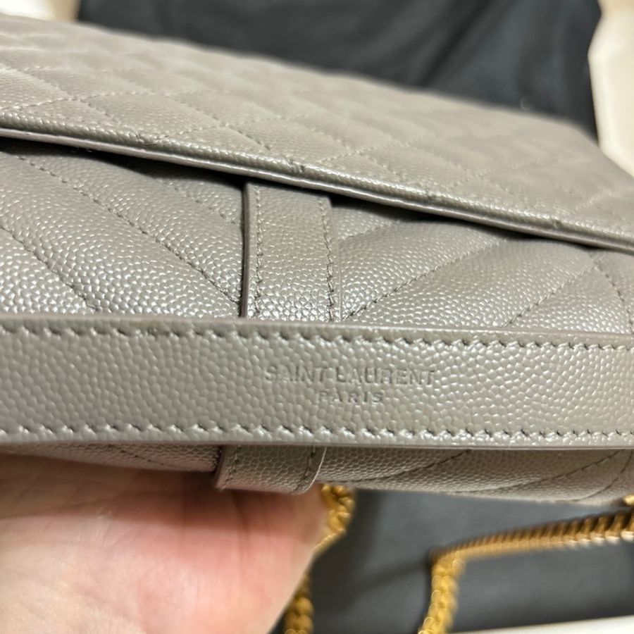 Saint Laurent粒面絎縫小牛皮中型信封袋 YSL ENVELOPE-9