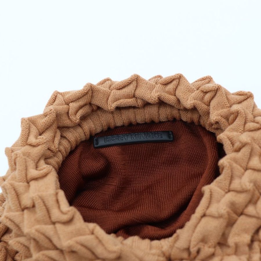 Issey Miyake 三宅一生 x 近藤悟史 Wool Shell Knit系列 南瓜色 皺摺 手提包-7