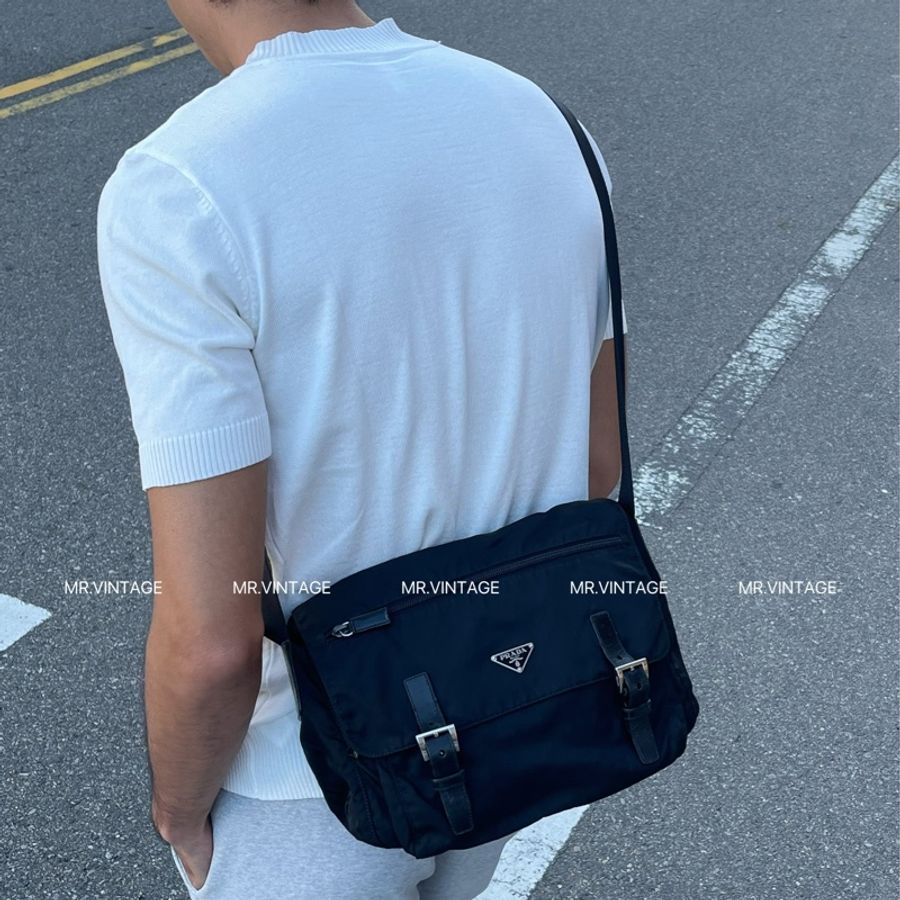🏷️ Prada 郵差包-0