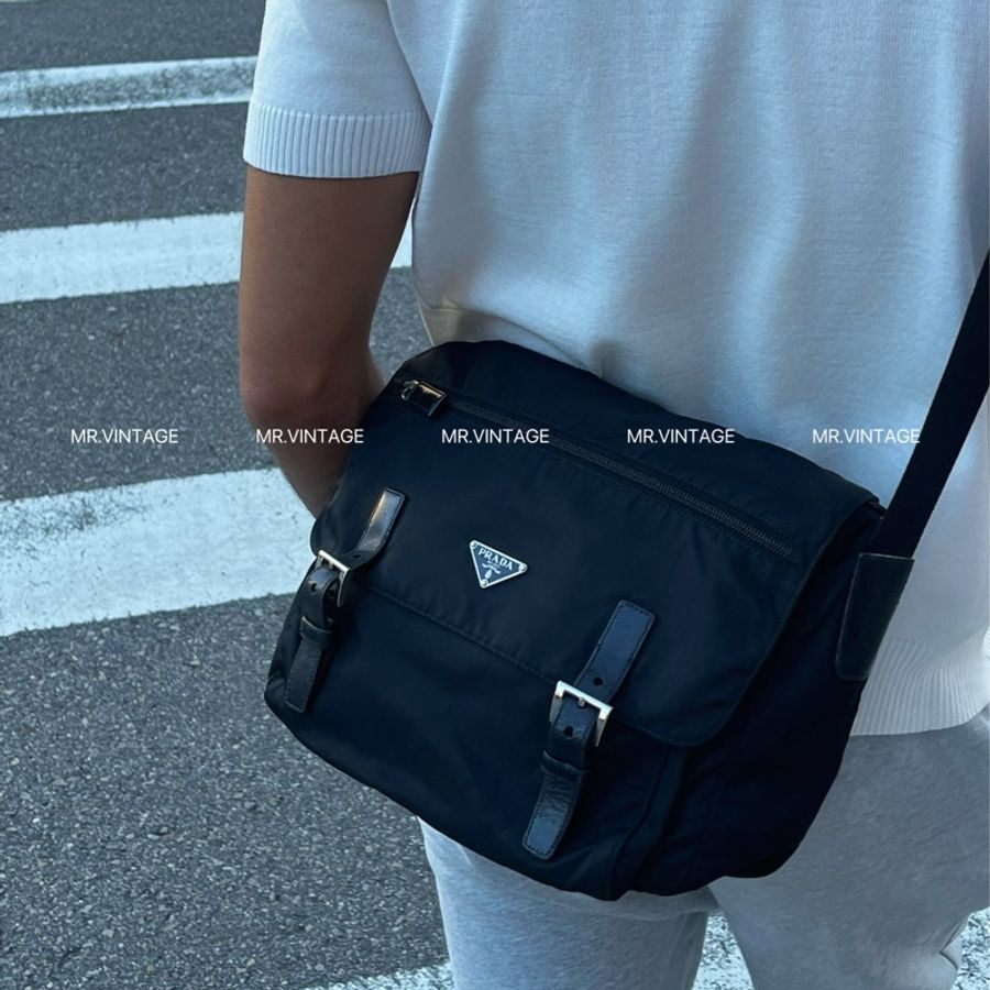 🏷️ Prada 郵差包-2