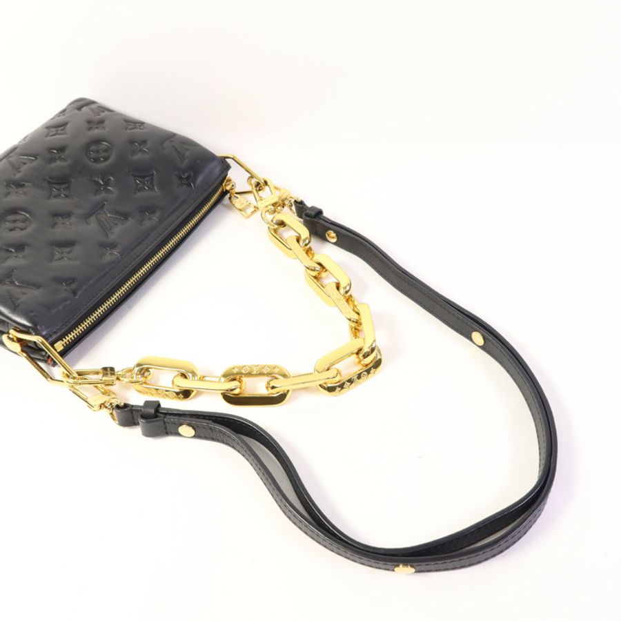LOUIS VUITTON Monogram Embossed Coussin BB金扣鏈帶手挽肩背兩用袋-4