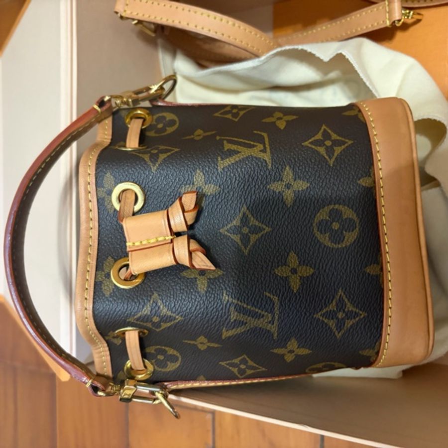 lv nano 水桶包-8