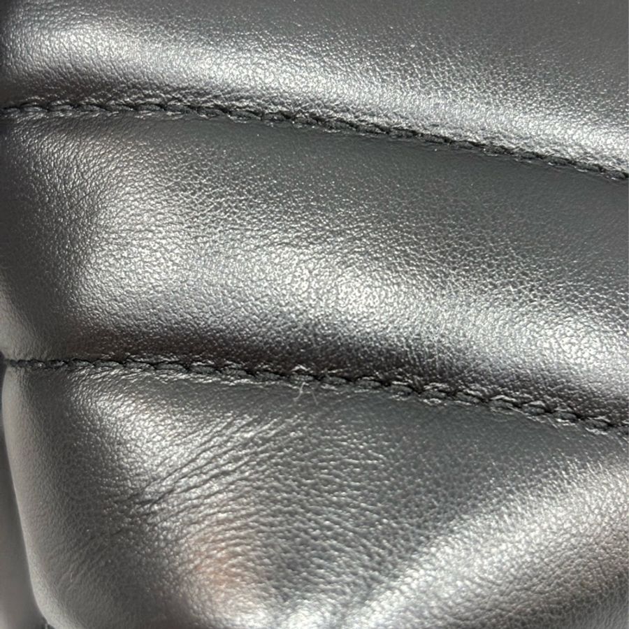 YSL Saint Laurent 678401 Toy Loulou mini 黑色牛皮金字胖胖包方胖包-40