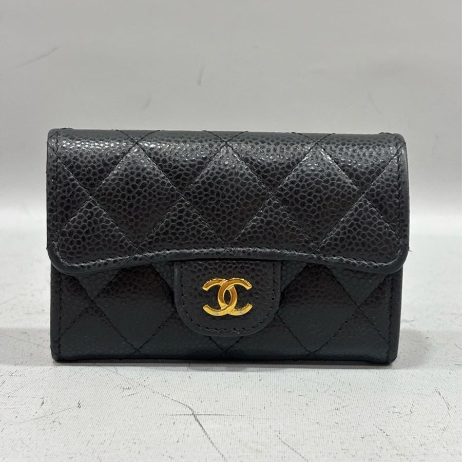 CHANEL AP0214 COCO 新款 背面有口袋 黑色荔枝皮 銀釦 釦式 零錢包 信用卡夾 名片夾 短夾 皮夾-0