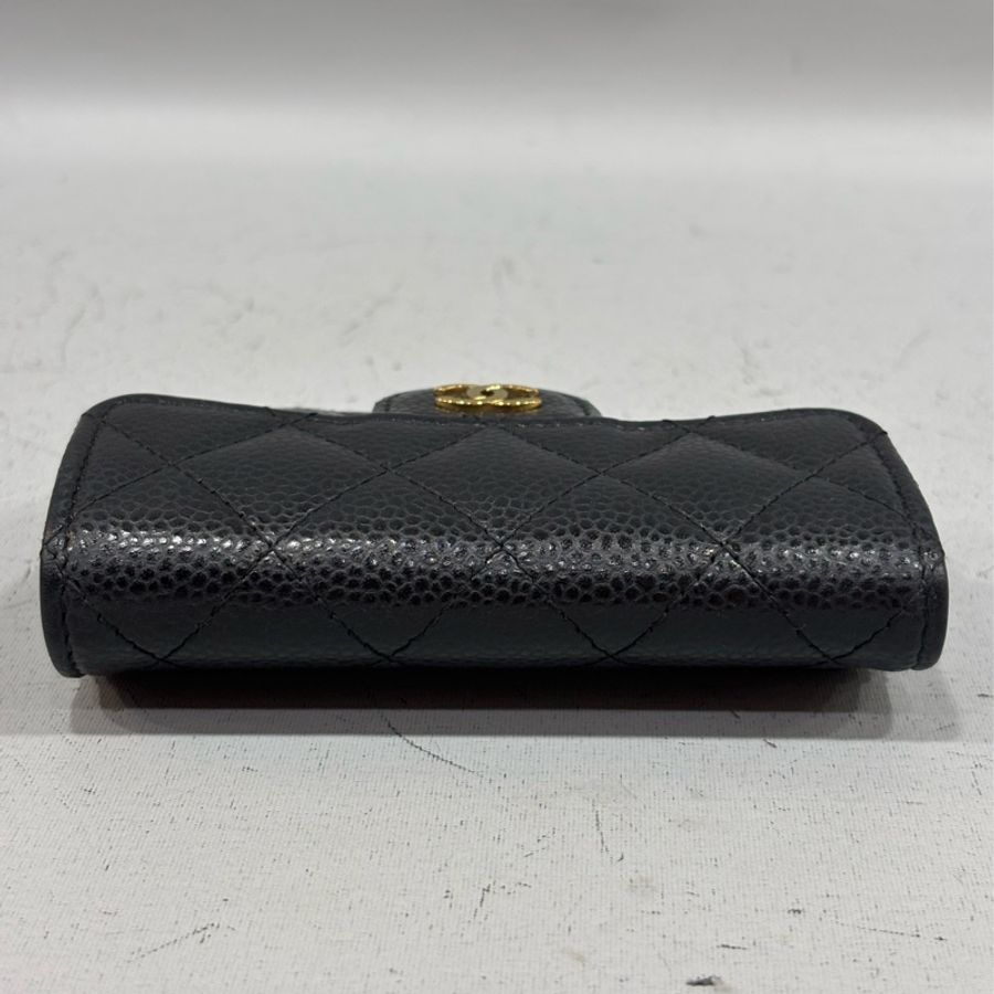 CHANEL AP0214 COCO 新款 背面有口袋 黑色荔枝皮 銀釦 釦式 零錢包 信用卡夾 名片夾 短夾 皮夾-13