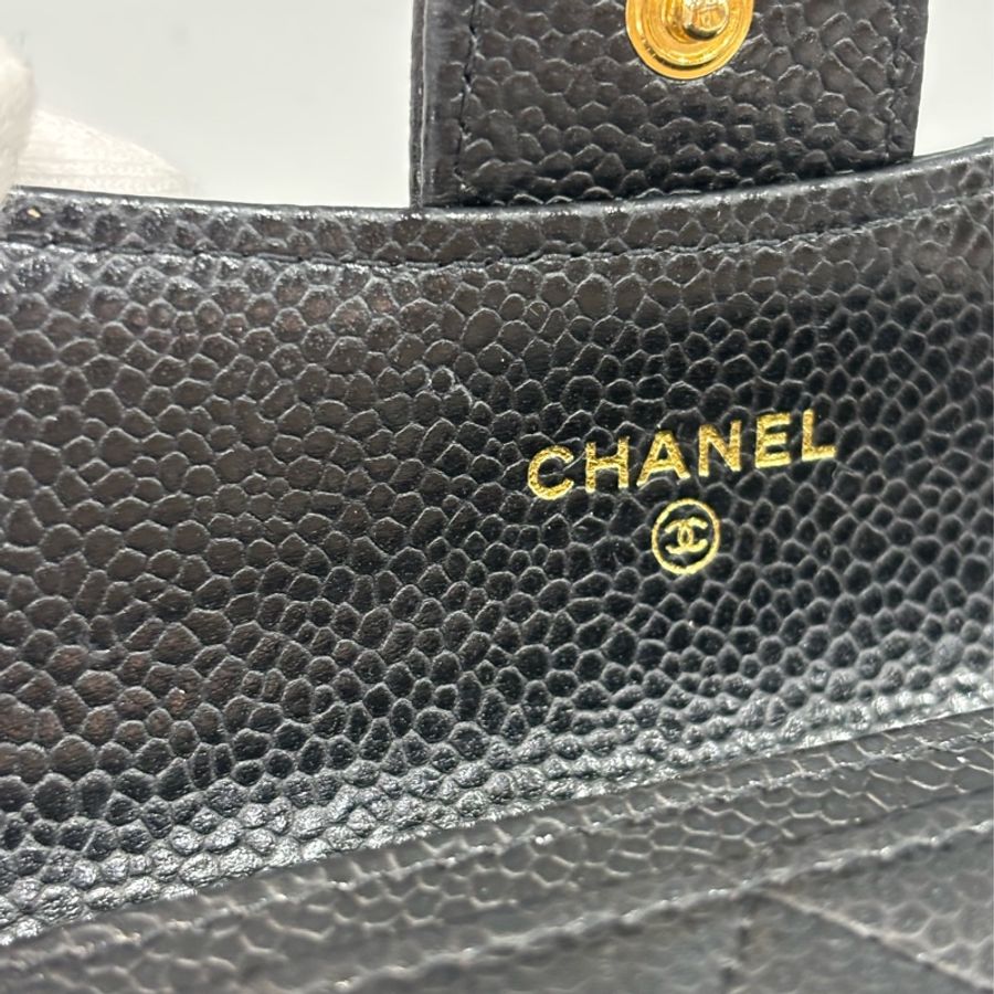 CHANEL AP0214 COCO 新款 背面有口袋 黑色荔枝皮 銀釦 釦式 零錢包 信用卡夾 名片夾 短夾 皮夾-17