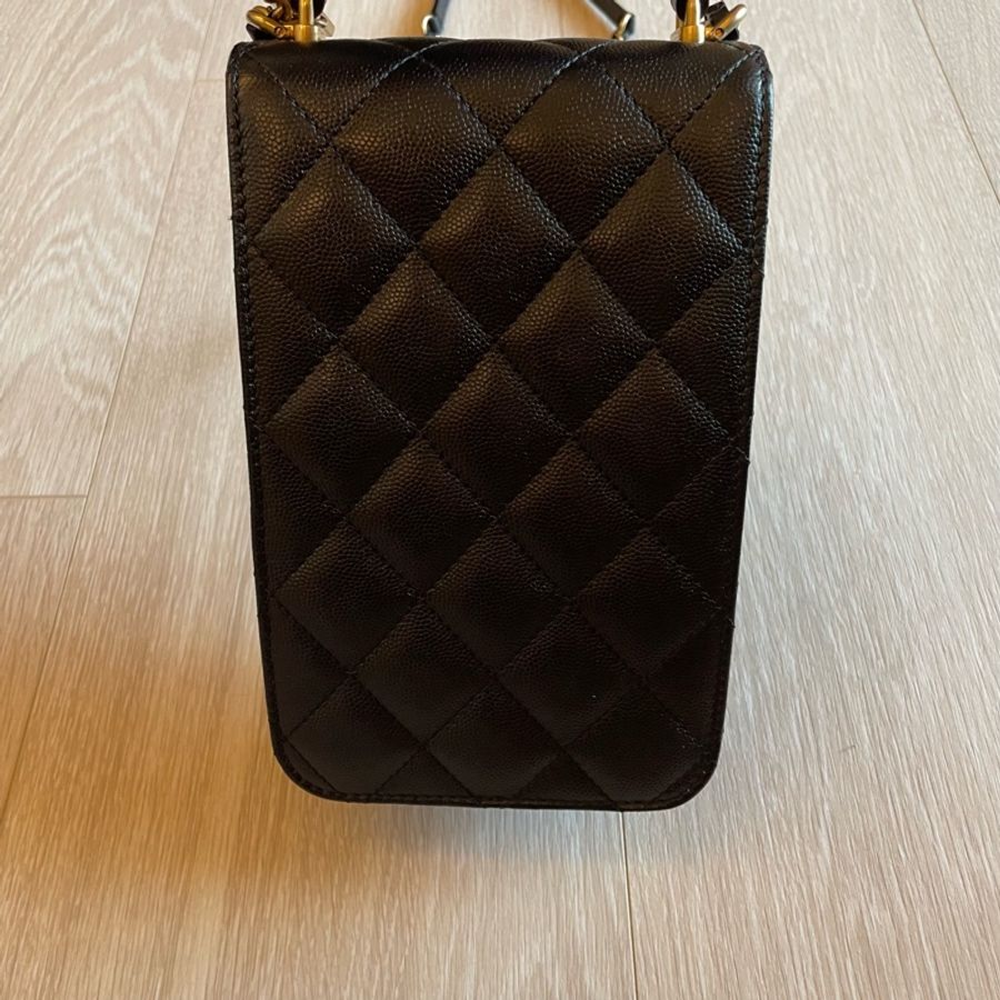 CHANEL Caviar Leather 荔枝皮 黑金小包/手機包-6