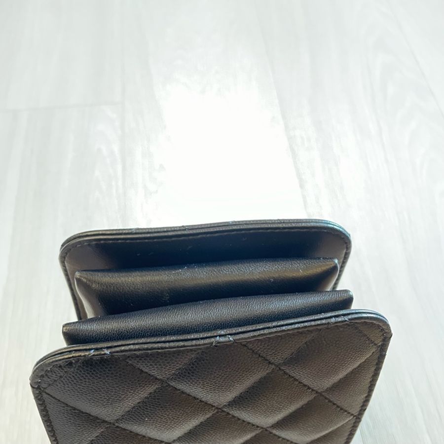 CHANEL Caviar Leather 荔枝皮 黑金小包/手機包-8