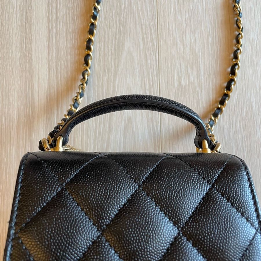 CHANEL Caviar Leather 荔枝皮 黑金小包/手機包-22