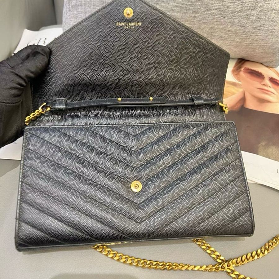 YSL 黑金魚子醬woc信封包-6