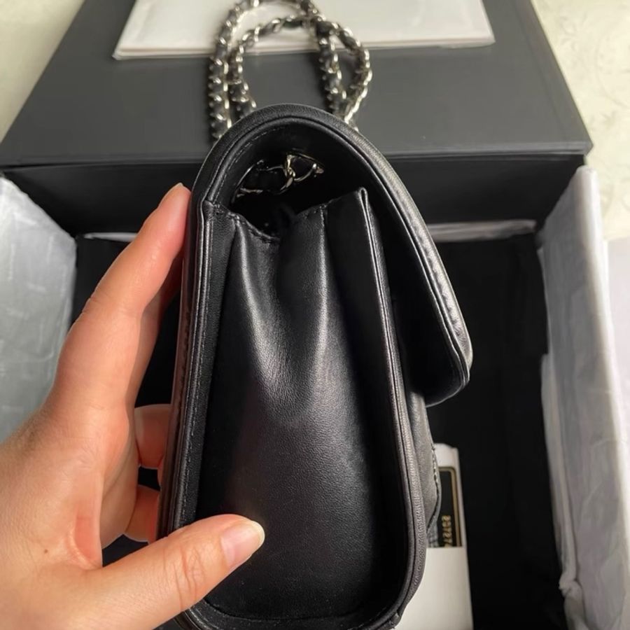 Chanel 小號 翻蓋郵差包 黑銀菱格紋斜挎單肩鏈條包 20開 尺寸約23x16-6