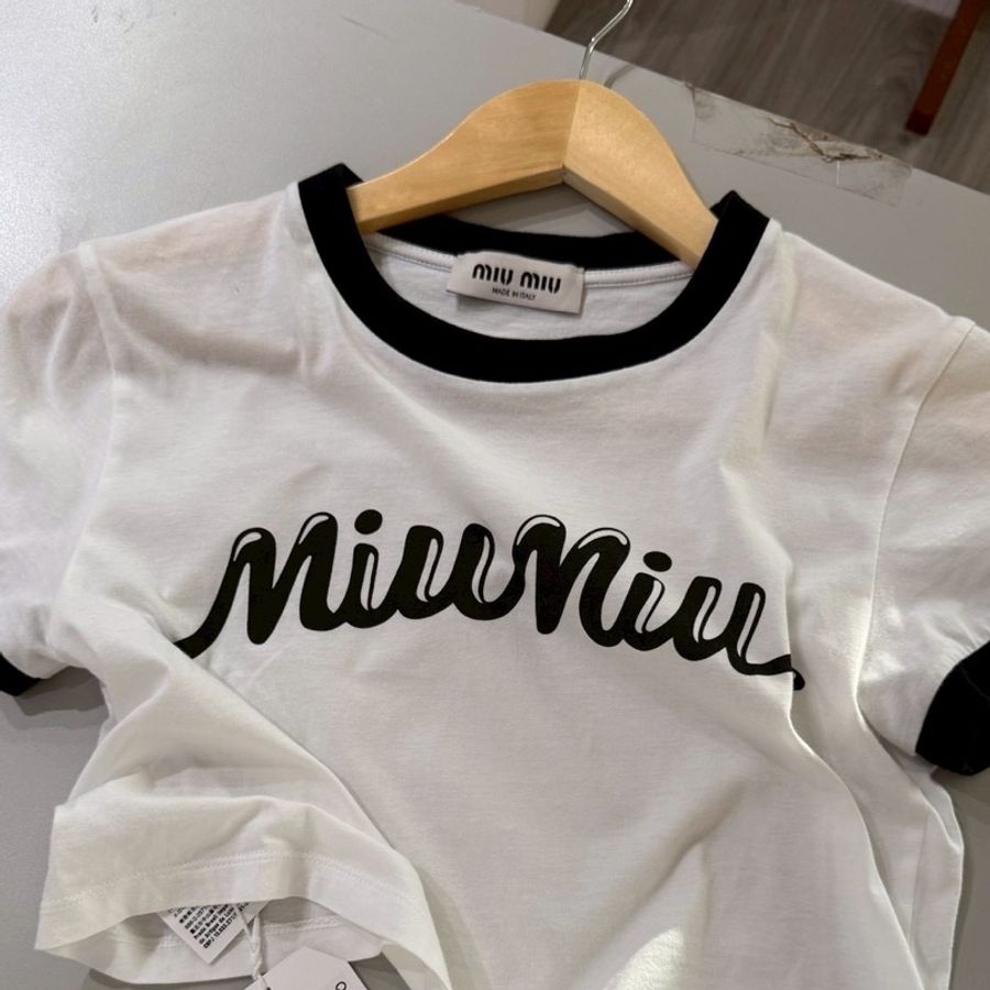Miu Miu 白底黑邊短版短袖上衣 size:S-3