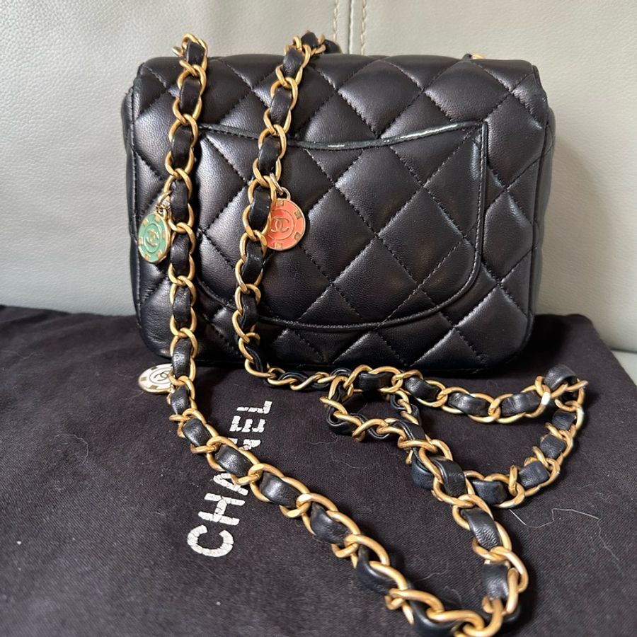 Chanel香奈兒方胖子羊皮黑金籌碼金幣鍊條包 晶片款 小號-1