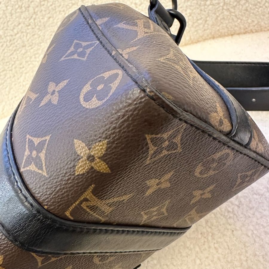 LV限量秀款 Keepall 老花斑馬人揹包-18