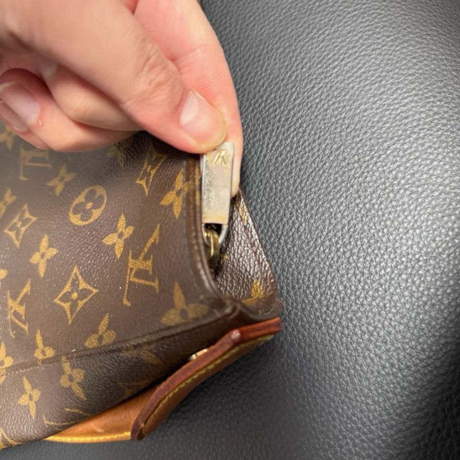 LOUIS VUITTON  Monogram Looping GM shoulder backpack-3