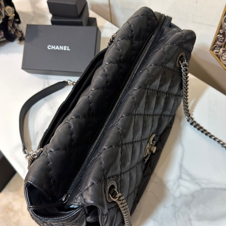 Chanel黑銀外縫線泡芙雲朵包 #9新閒置 #GD風超時尚 #15萬入手賠售割愛-13