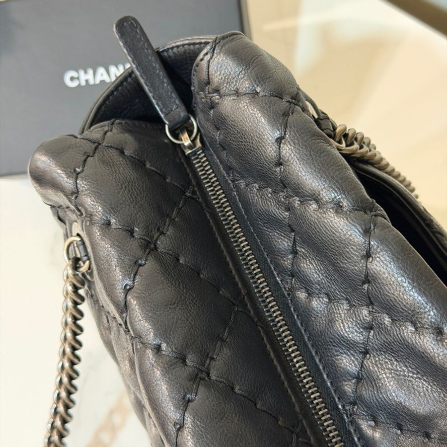 Chanel黑銀外縫線泡芙雲朵包 #9新閒置 #GD風超時尚 #15萬入手賠售割愛-21
