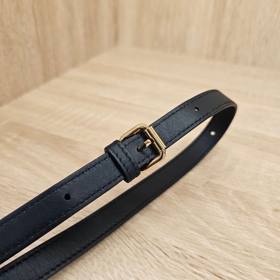 [品況優甜價出❣️少見品項] Fendi FFlogo黑色牛皮拉鏈斜背相機包-16