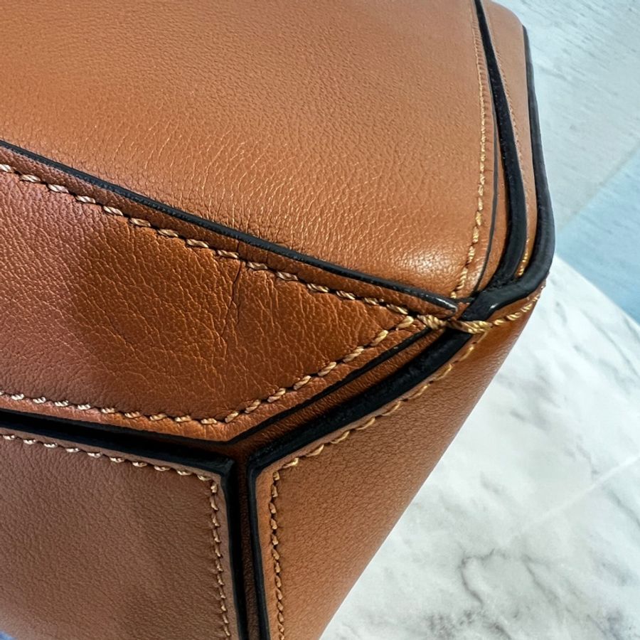Loewe 焦糖牛皮銀釦PuzzleSmall手提斜背包-22