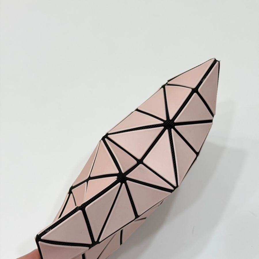 ISSEY MIYAKE 三宅一生 BAOBAO mini 亮面奶茶 三角格 3x3 化妝包 收納包 零錢包 錢包 皮夾-4