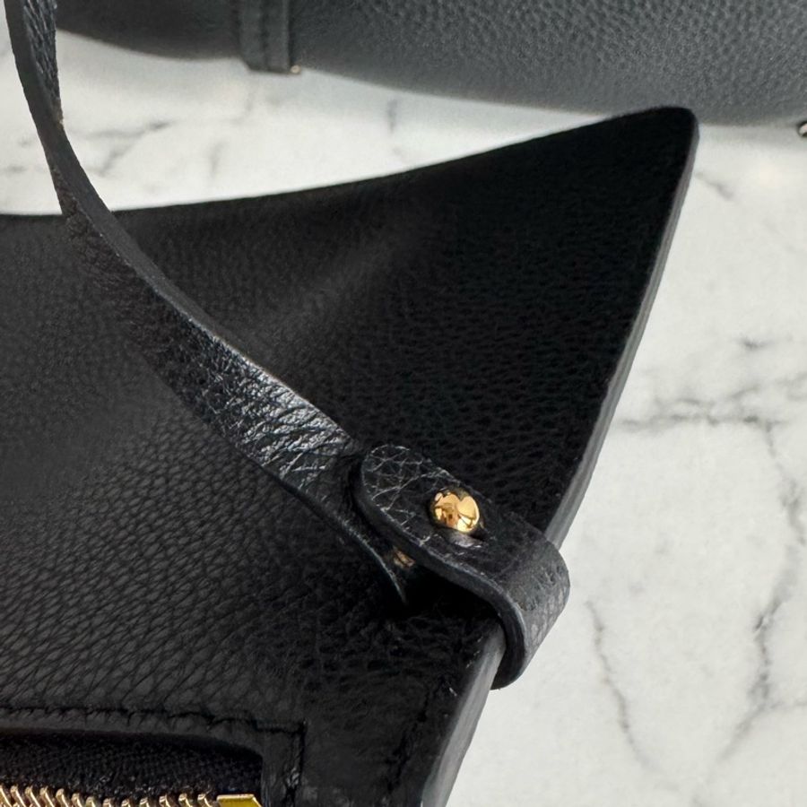 Ferragamo 黑色小金logo肩背包-31