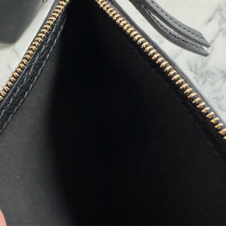 Ferragamo 黑色小金logo肩背包-32