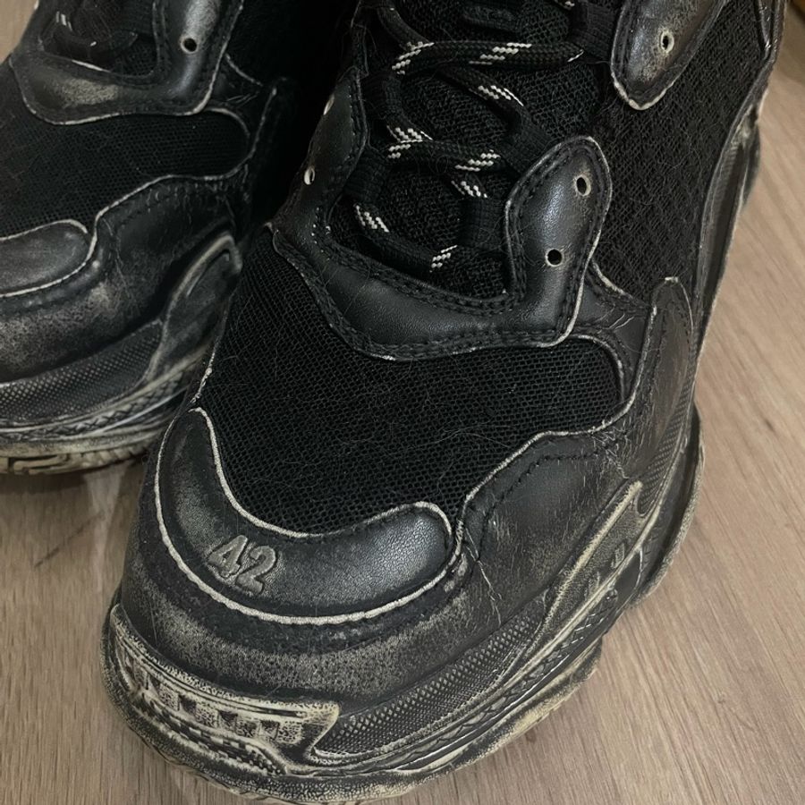 已售出 Balenciaga Triple S 二手-1
