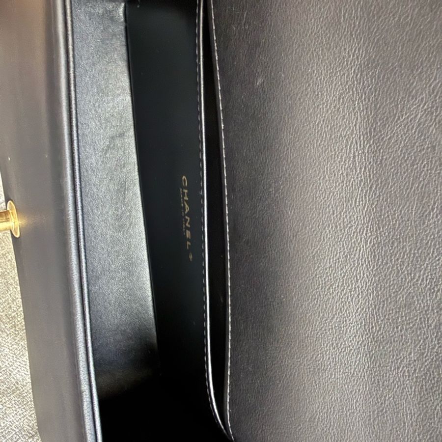 CHANEL BOY25 黑金扣 小牛皮 A67086(基本全新)-14