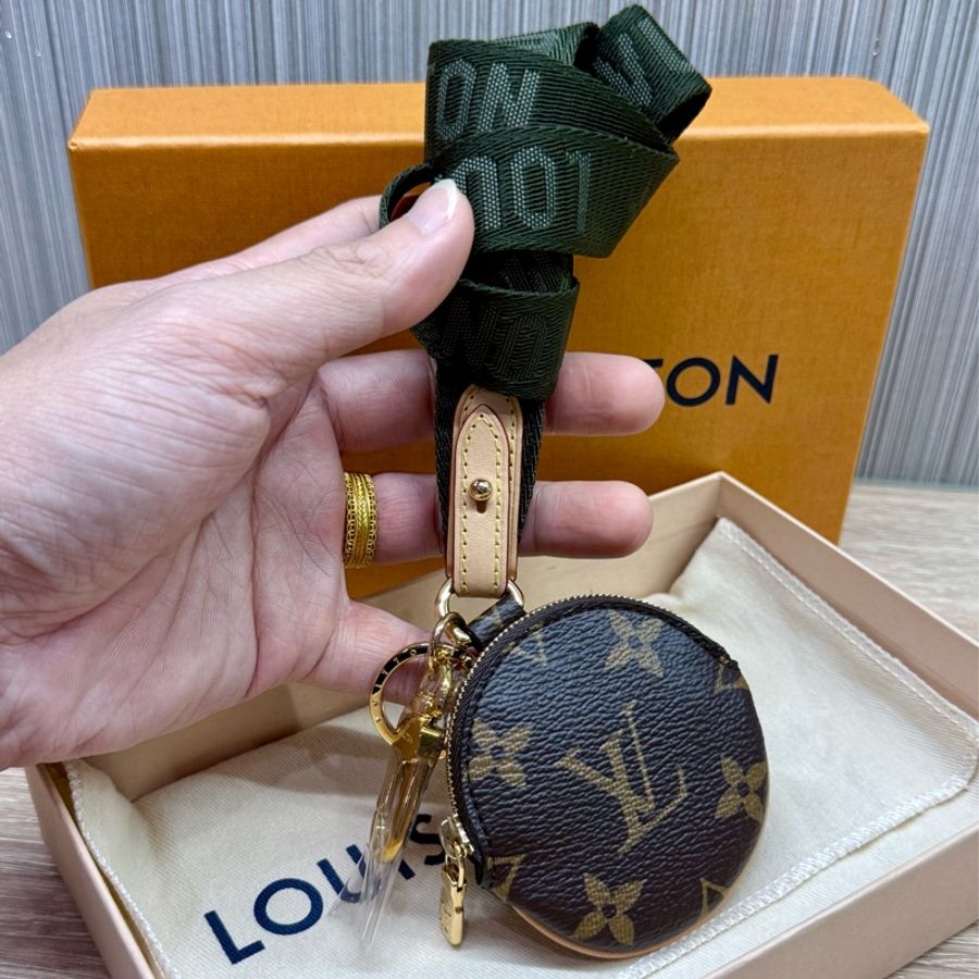 LV M69556 MULTI POCHETTE 掛繩鑰匙扣零錢包-11