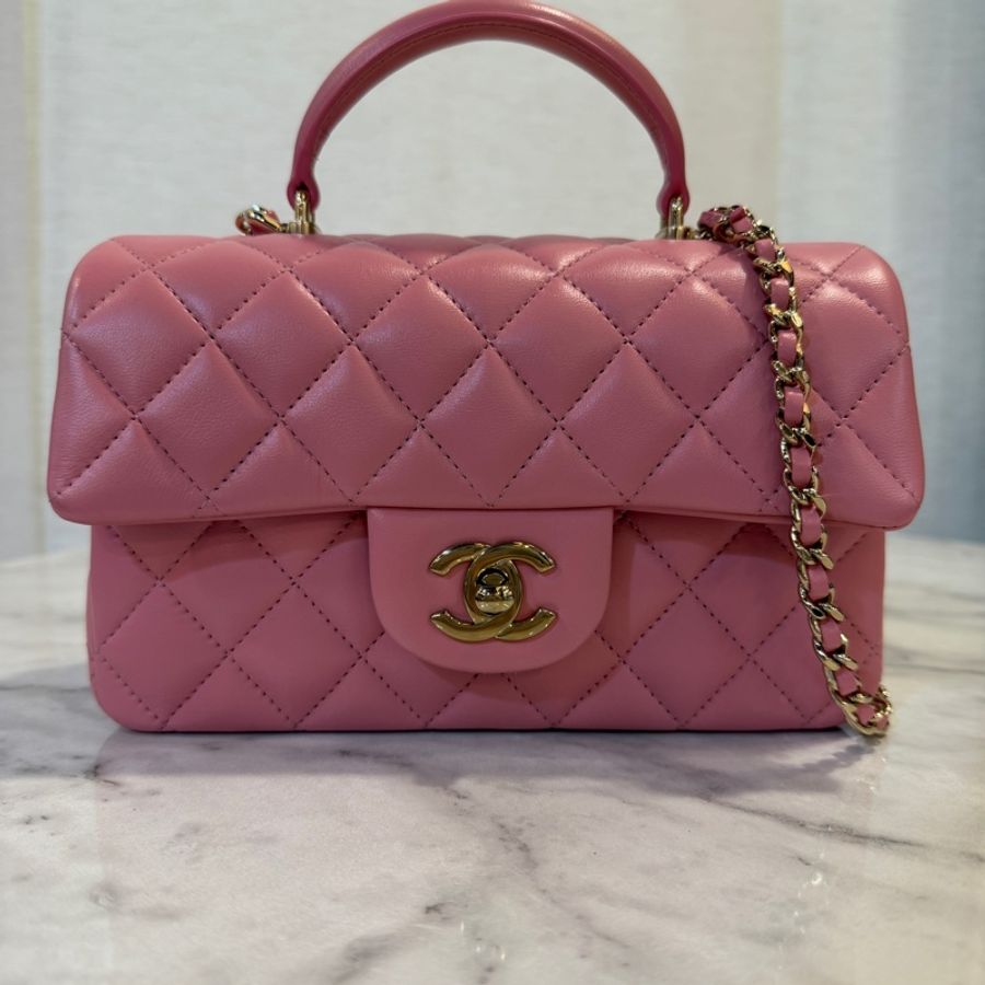 Chanel 粉紅色羊皮金釦COCO20-0