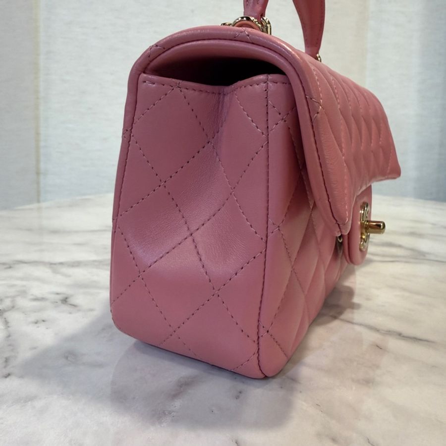 Chanel 粉紅色羊皮金釦COCO20-3