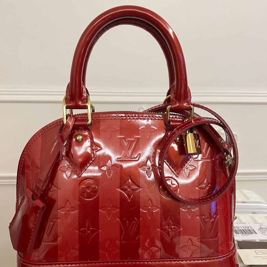 Lv Alma BB in red Monogram Vernis 小款限量色-0