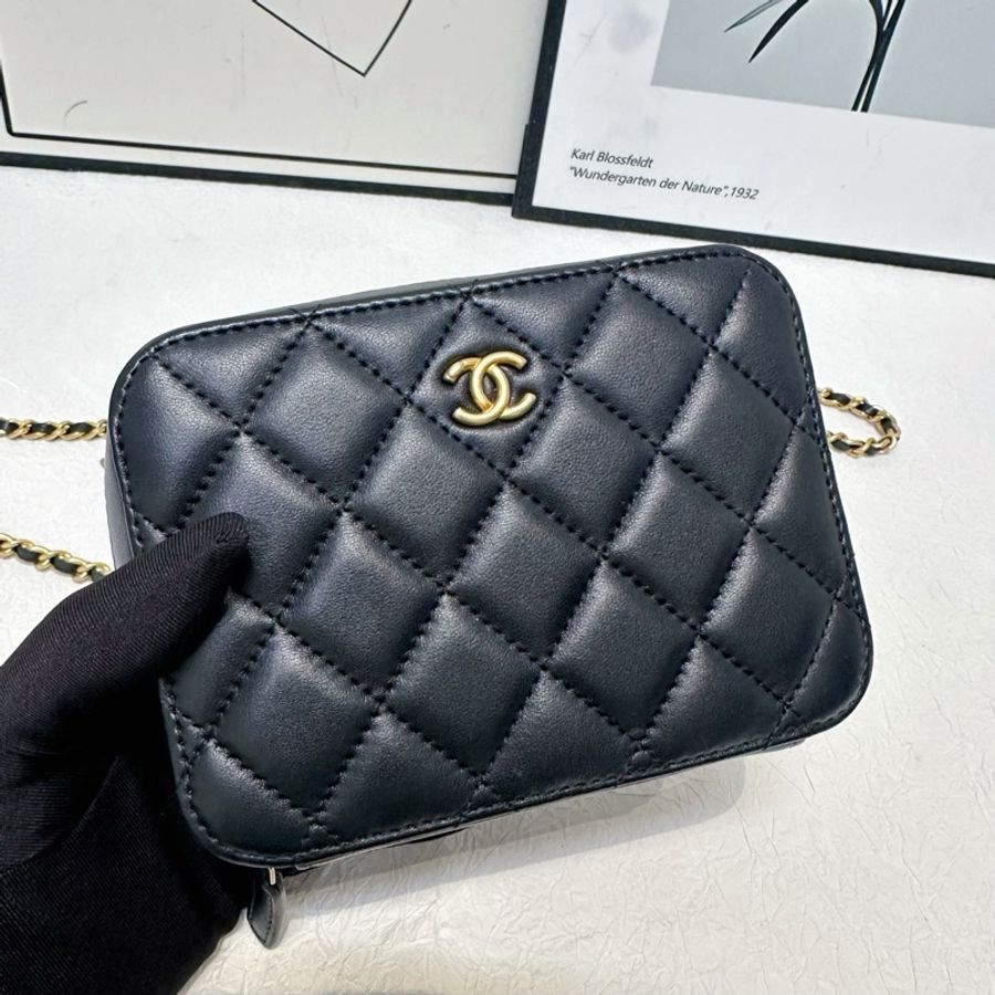 Chanel 小金球方盒相機包 小羊皮 31開 鏈條可調節單肩斜挎兩用 尺寸約14.5×10.5×6 附件：身份卡/防塵袋-4