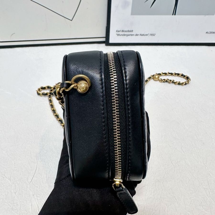 Chanel 小金球方盒相機包 小羊皮 31開 鏈條可調節單肩斜挎兩用 尺寸約14.5×10.5×6 附件：身份卡/防塵袋-6