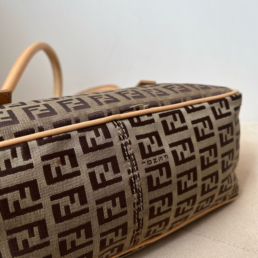 🏷️ Fendi 手提包-12