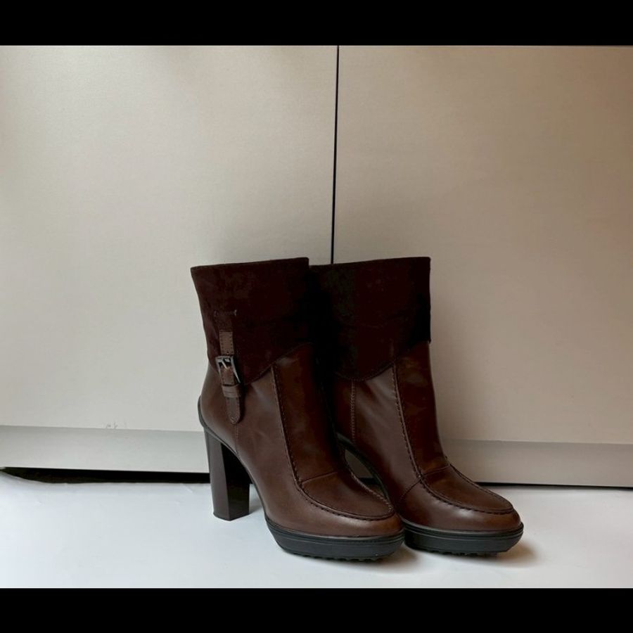 Tod's 深咖加麂皮厚跟短靴-0