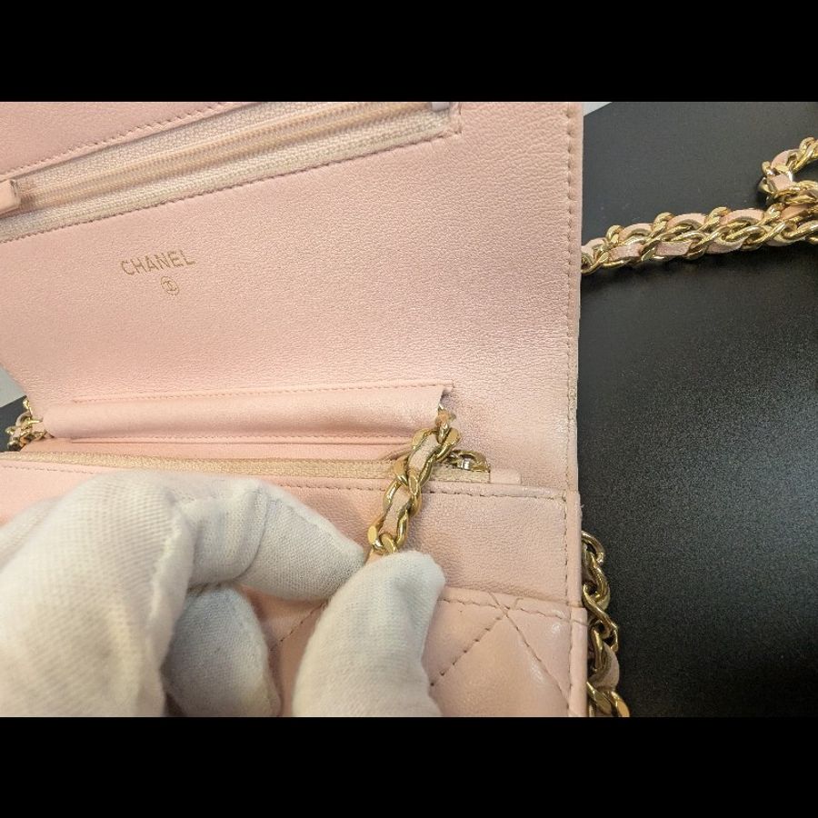 Chanel 稀有櫻花粉 小羊皮鏈條WOC 九成新-4