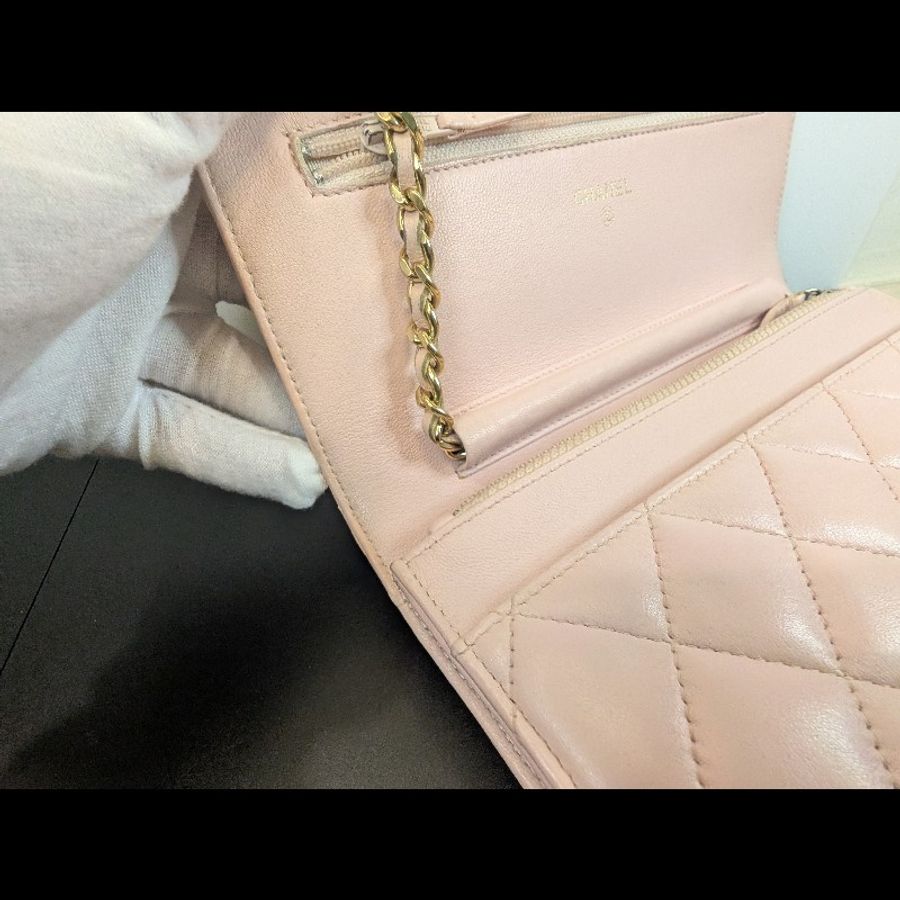 Chanel 稀有櫻花粉 小羊皮鏈條WOC 九成新-10