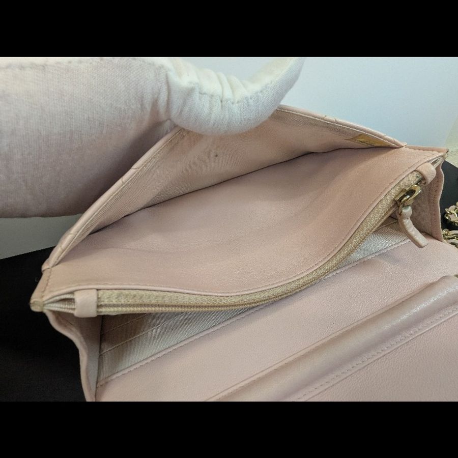 Chanel 稀有櫻花粉 小羊皮鏈條WOC 九成新-15