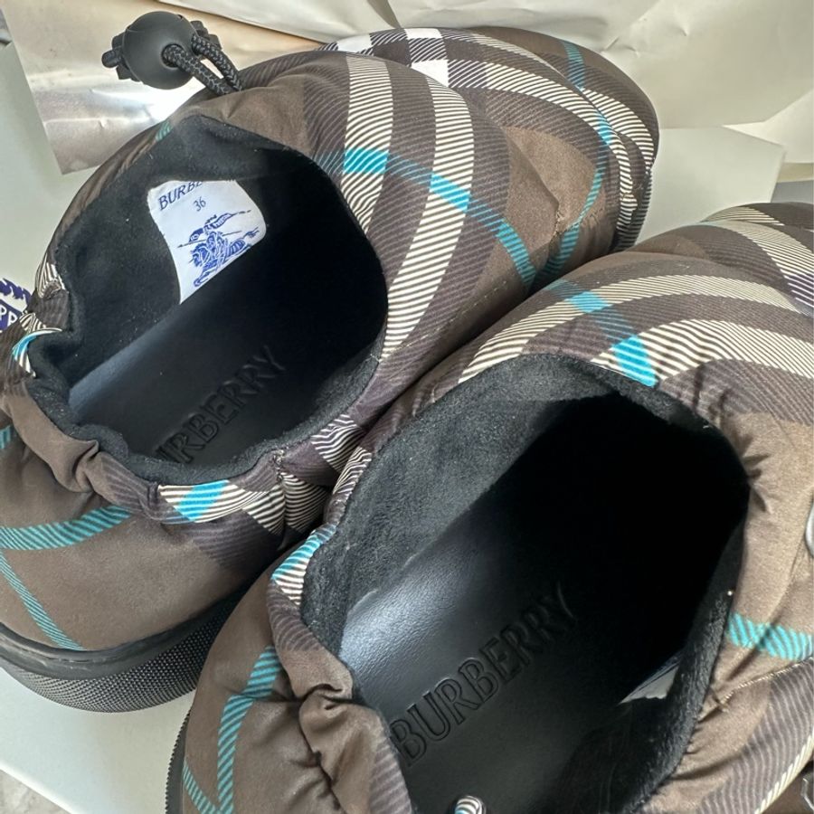全新Burberry經典格紋鞋(原價$34900)-3
