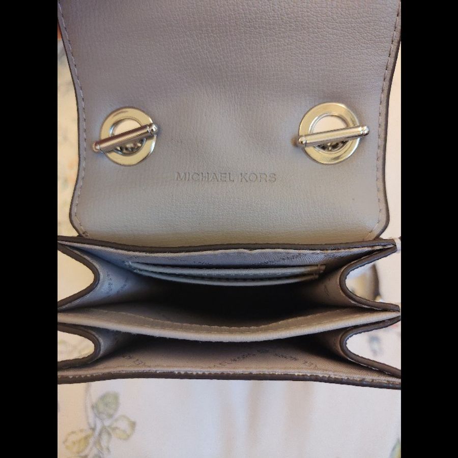MICHAEL KORS Rose 滿版字母PVC小鍊包(乳白灰)拼色-7