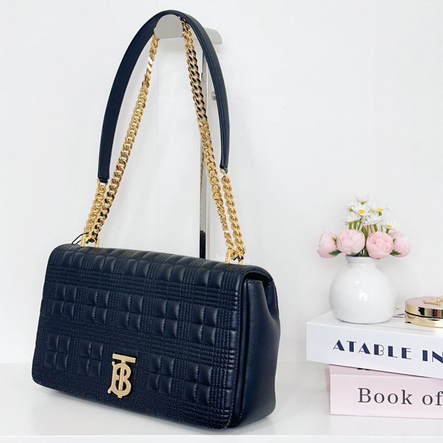Burberry Lola 羊皮鏈條包 大款-1