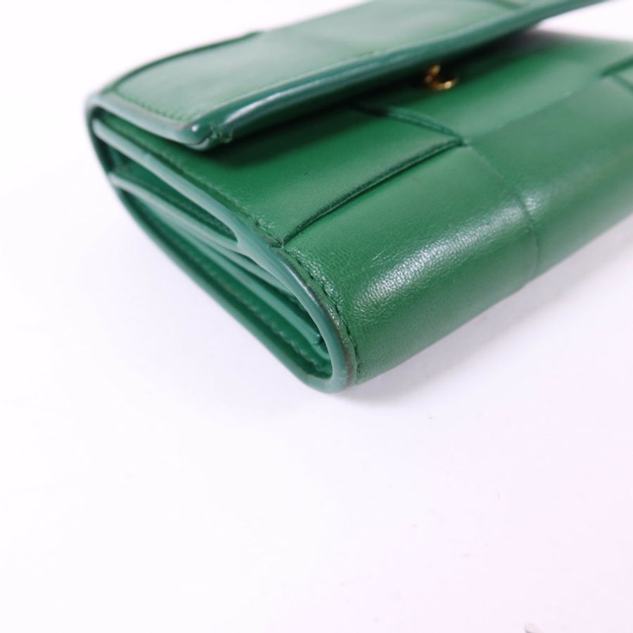BOTTEGA VENETA 羊皮皮革Cassette Trifold Short Wallet金扣錢包-13