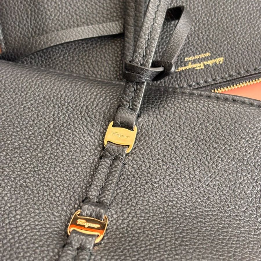 ::Salvatore Ferragamo:: Vara GG-21H604 黑色皮革手提包 托特包 肩背包-3