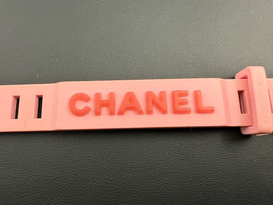 Chanel Vintage 99P 橡膠粉色配桃色字手帶-4