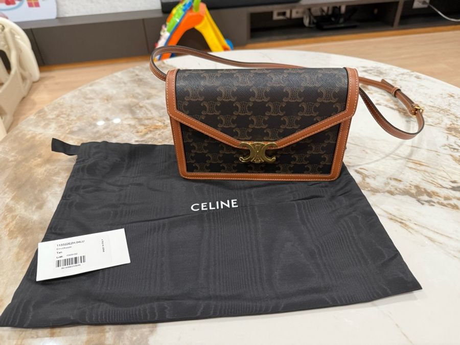 Celine (大款)經典老花信封包 Enveloppe Thriompe WOC包 肩背包-0
