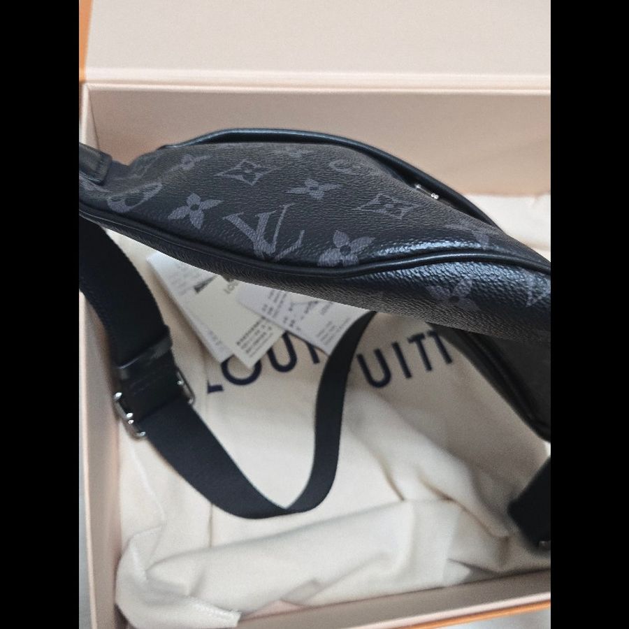LV Discovery 黑色老花 腰包 胸口包 🈶購證盒裝防塵-16