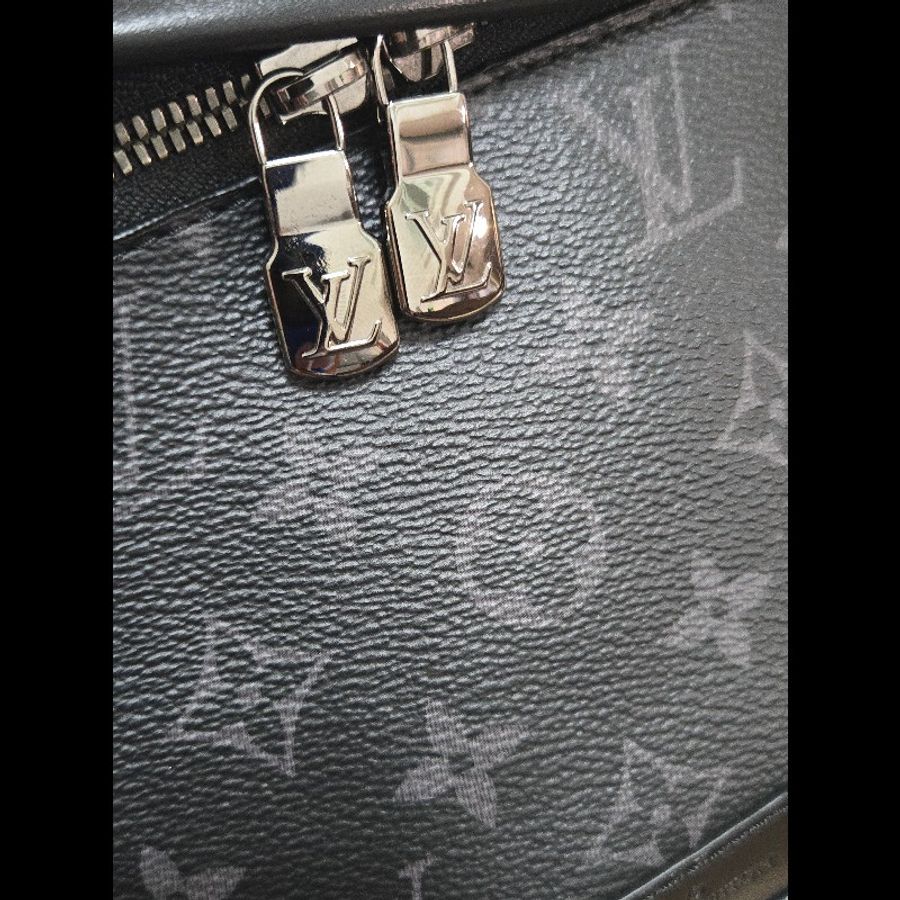 LV Discovery 黑色老花 腰包 胸口包 🈶購證盒裝防塵-22
