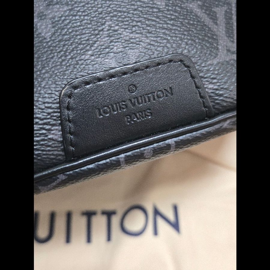 LV Discovery 黑色老花 腰包 胸口包 🈶購證盒裝防塵-30